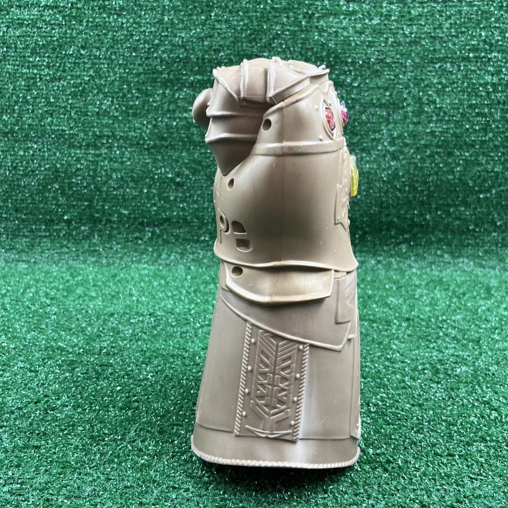 Avengers Infinity Stones Thanos Gauntlet‎ Hand Light Up Fist Works
